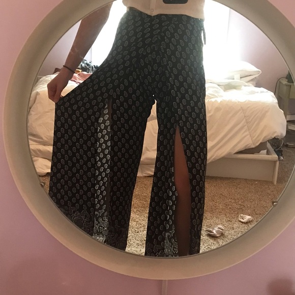 paisley print black and white palooza pants - Picture 4 of 6